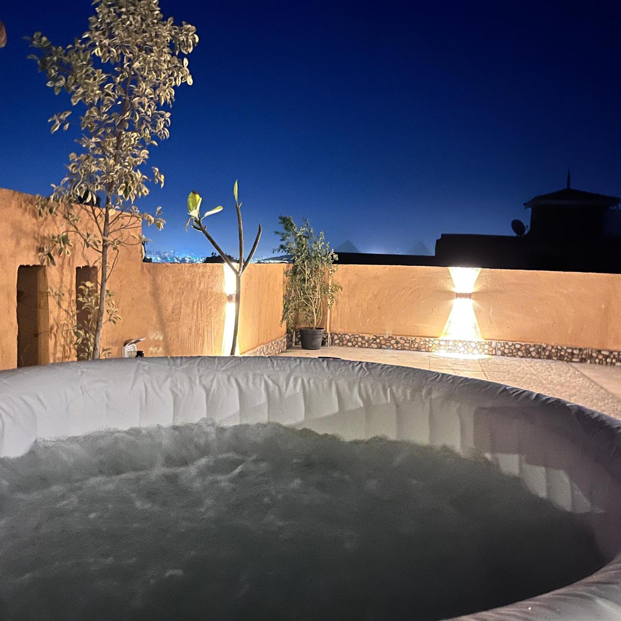 Ferienwohnung Boho Getaway With Pyramids View & Jacuzzi Giza Exterior foto