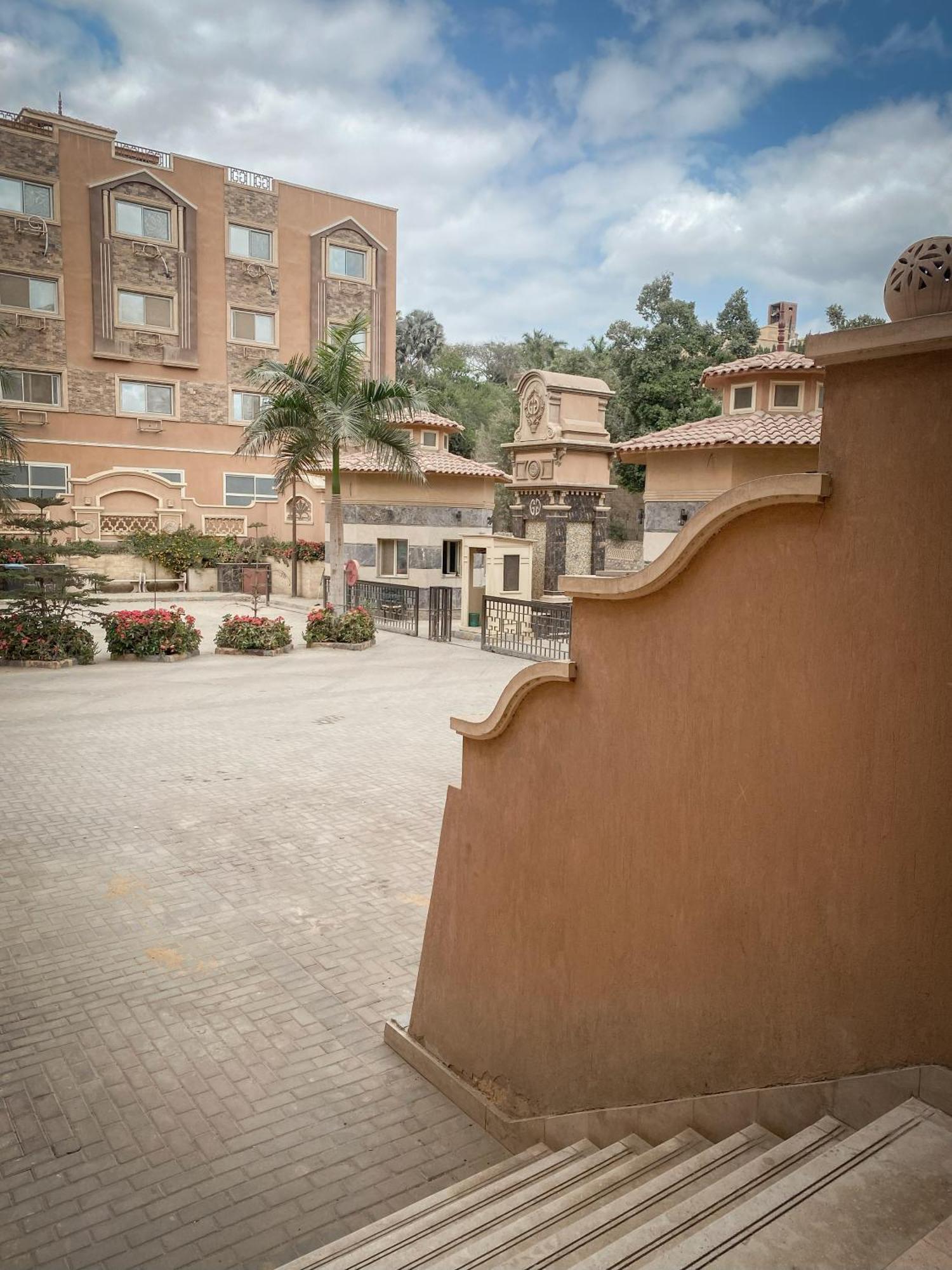 Ferienwohnung Boho Getaway With Pyramids View & Jacuzzi Giza Exterior foto